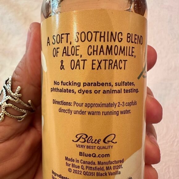 Blue Q Bubble Bath Delicate Flower Black Vanilla Bergamot - Picture 4 of 5